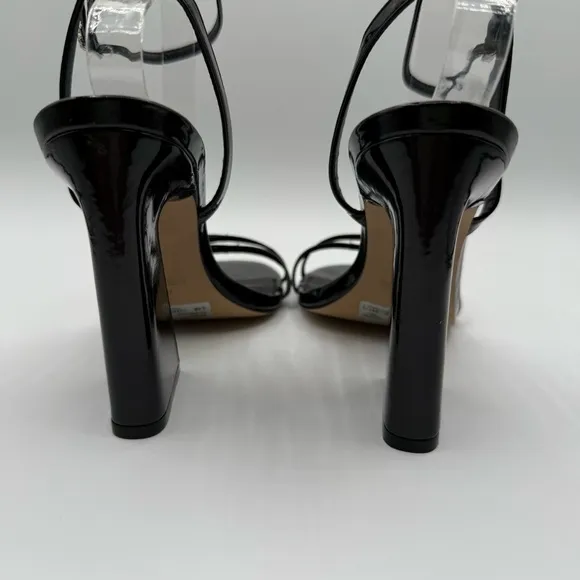 AQUA VERNIZ PATENT ADJUSTABLE ANKLE STRAP Size 9.5B