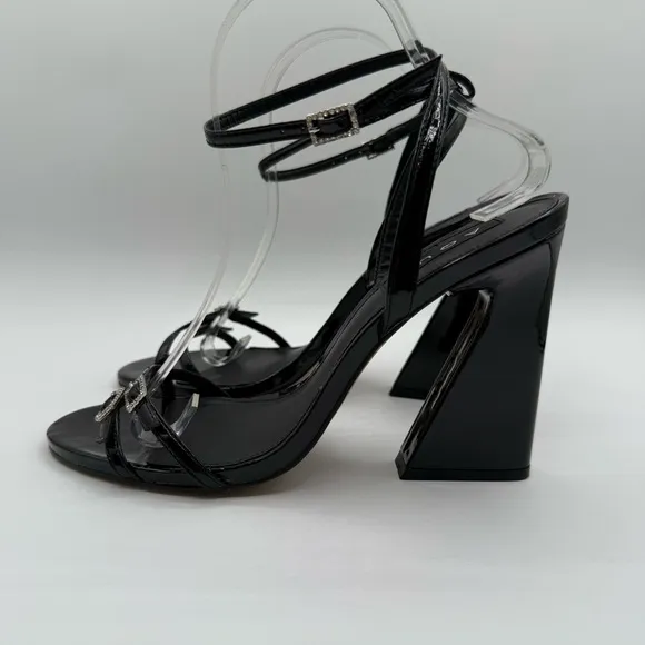 AQUA VERNIZ PATENT ADJUSTABLE ANKLE STRAP Size 9.5B