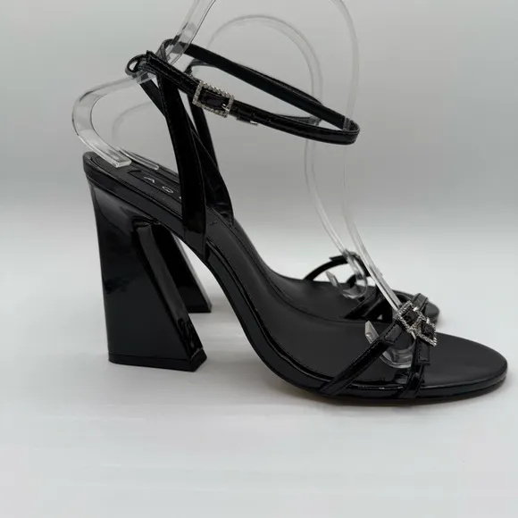 AQUA VERNIZ PATENT ADJUSTABLE ANKLE STRAP Size 9.5B