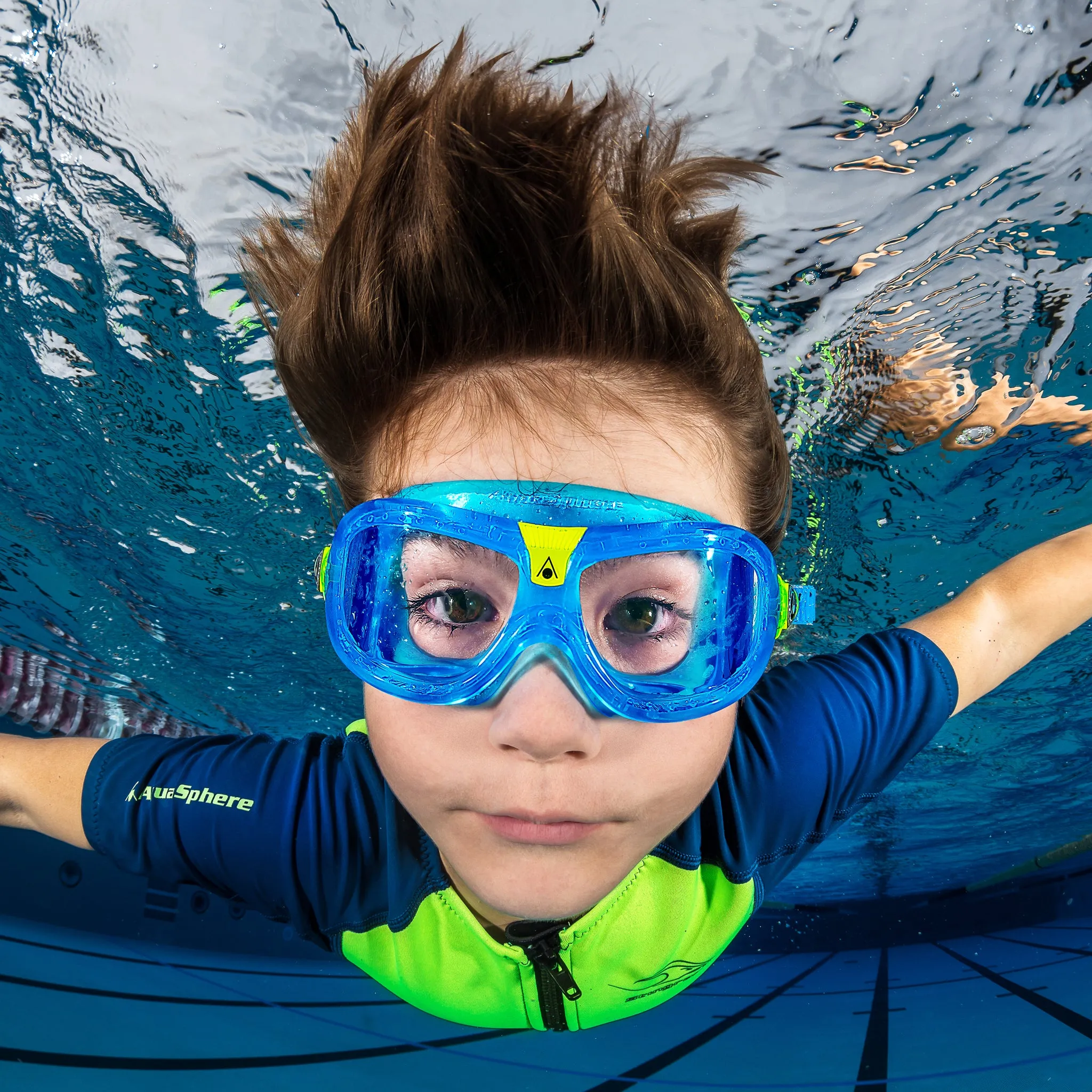Aquasphere Seal Kid 2 Swimming Goggles with Storage Case