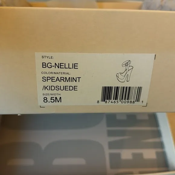 BCBG Nellie spearmint kidsuede 8.5 worn once small signs a of wear plus