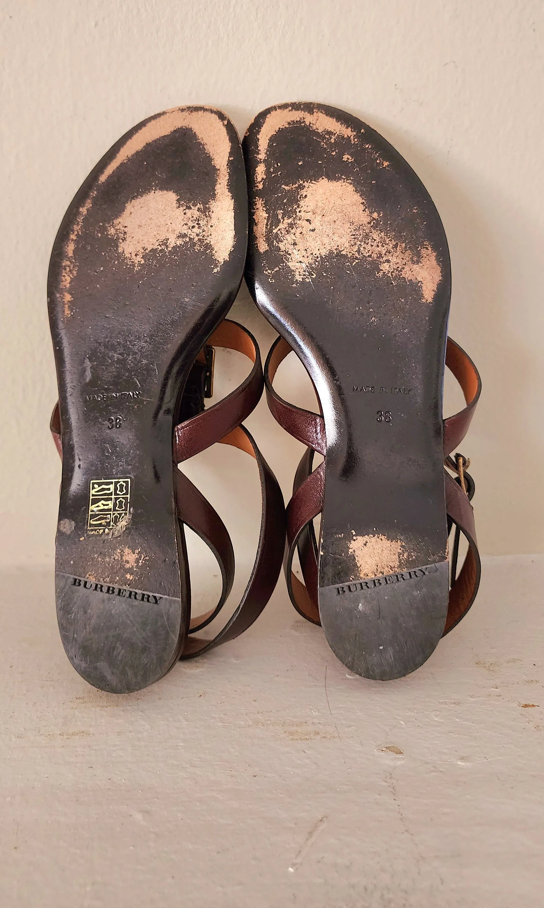 Burberry Brown Leather Sandals / Ankle Strap Thong Style Size 38