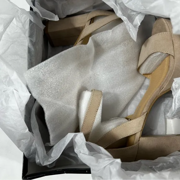 CL By Laundry - Women's Go On 2  Nude Super Suede Sandal - Size 6.5 M