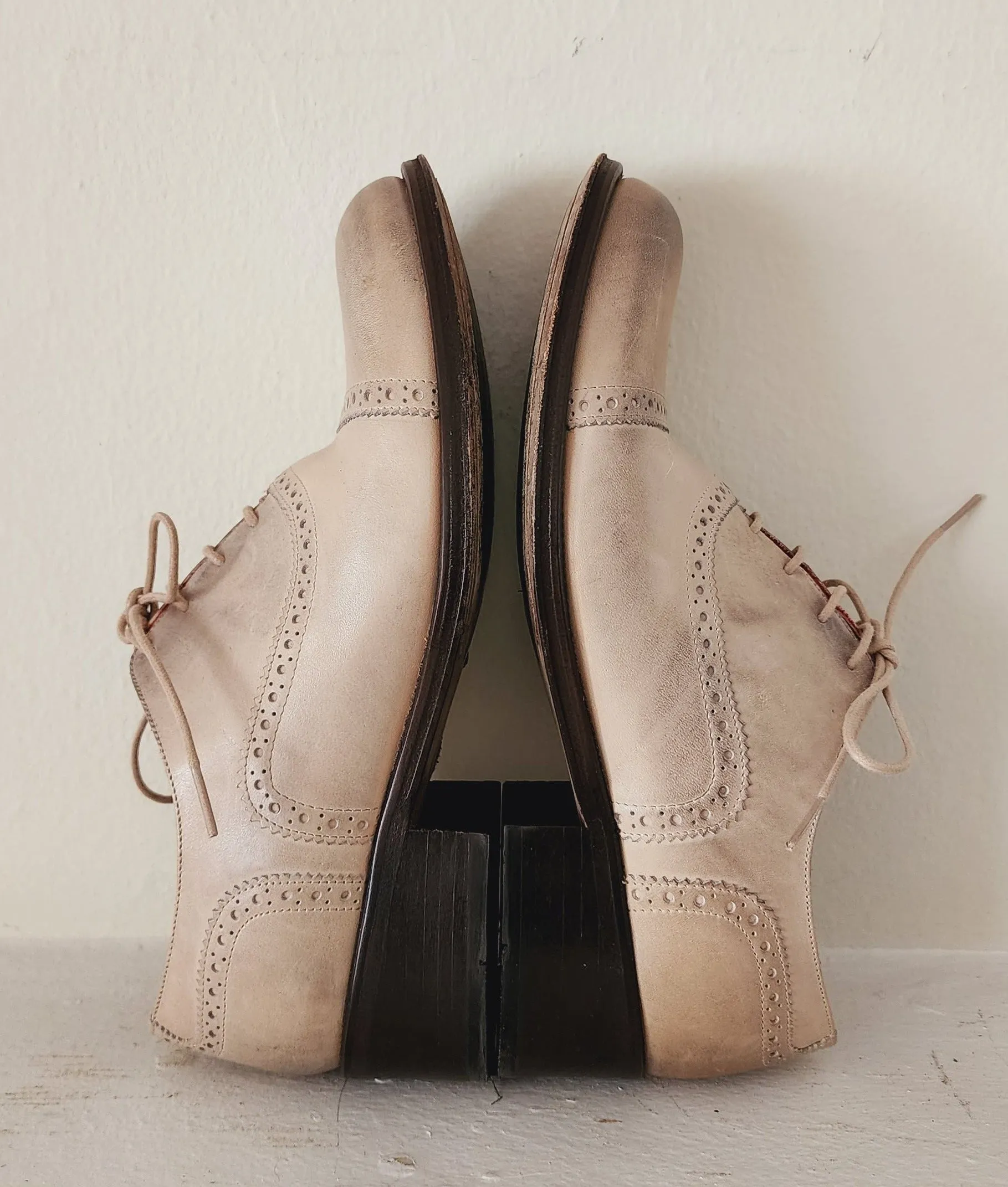 Cream Leather Lace-Up Oxfords Shoes by Alcala's / Womens 9