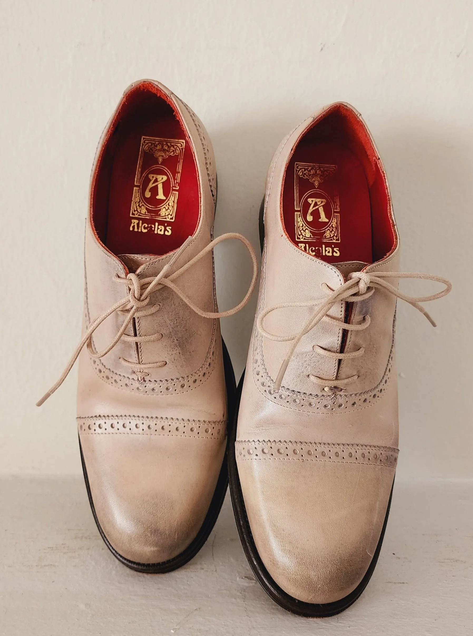 Cream Leather Lace-Up Oxfords Shoes by Alcala's / Womens 9