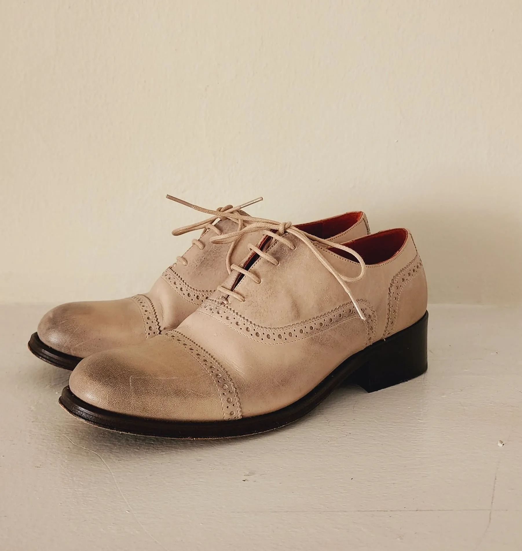 Cream Leather Lace-Up Oxfords Shoes by Alcala's / Womens 9