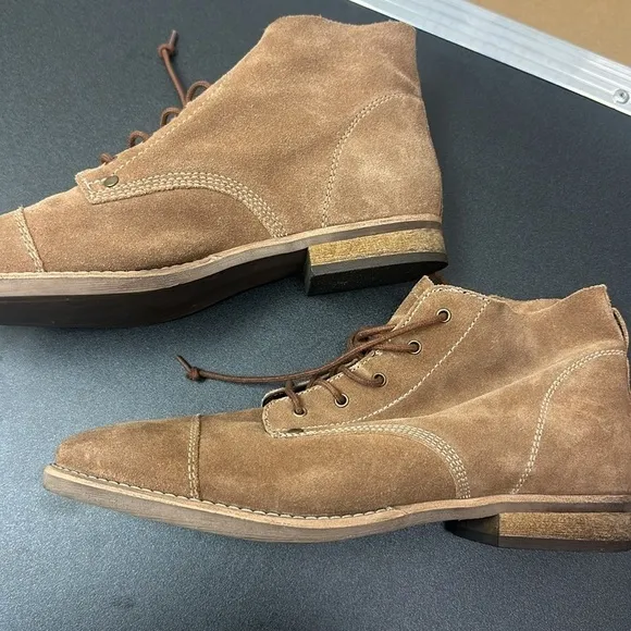 Diba Suade shoes size 9.5