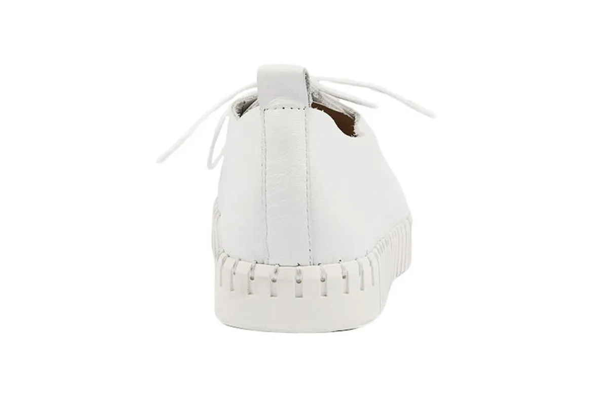 Django and Juliette Huston White Womens