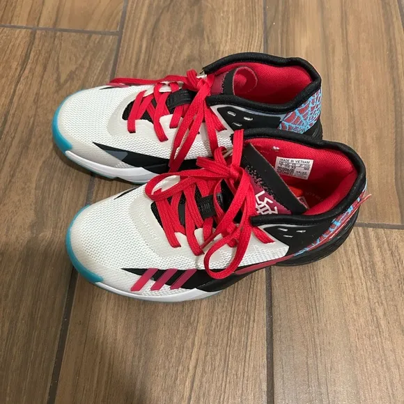 D.O.B. Donovan Mitchell Spider-Man adidas sneakers size 1. Brand new