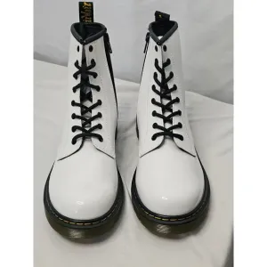 Dr Martens kids smooth leather boots