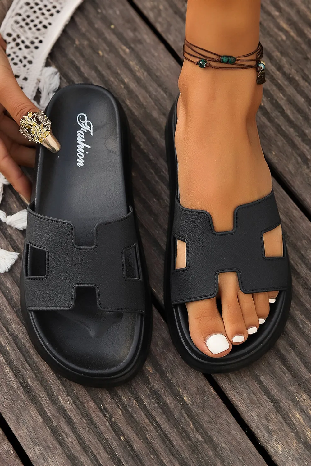Eira | Slippers