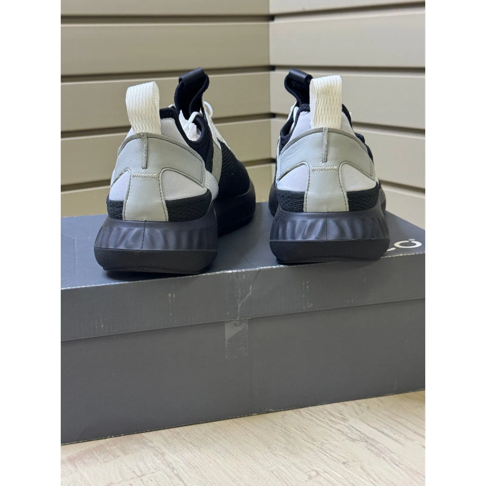 EU44 Ecco US Sneakers Impeccable Men’s Or New! 10-10.5 Competitive pricing ATH Black/White/Gray 1FTM