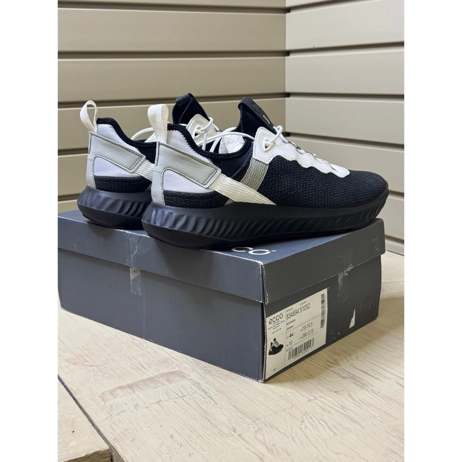 EU44 Ecco US Sneakers Impeccable Men’s Or New! 10-10.5 Competitive pricing ATH Black/White/Gray 1FTM