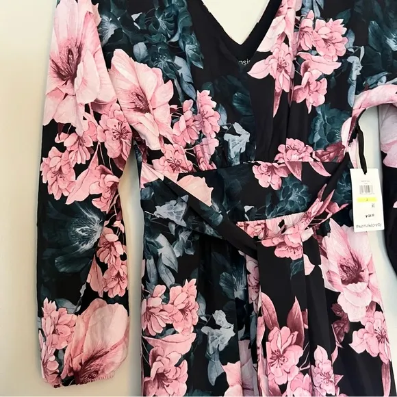 𝅺Floral-Print Maxi Dress