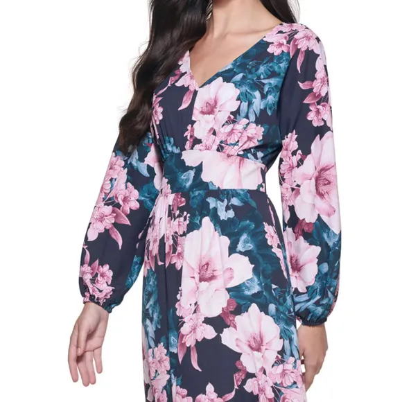 𝅺Floral-Print Maxi Dress