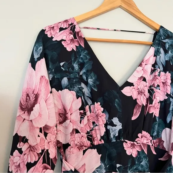 𝅺Floral-Print Maxi Dress