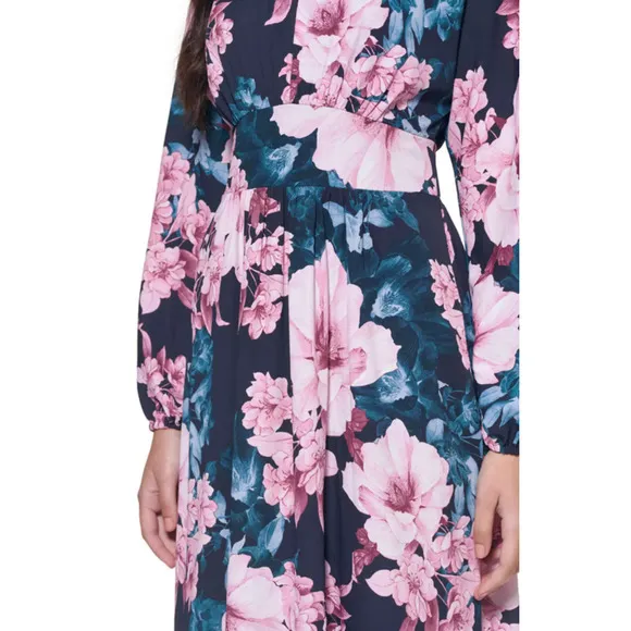 𝅺Floral-Print Maxi Dress