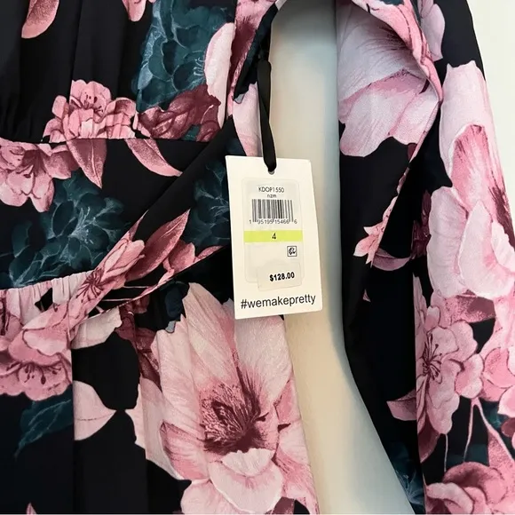 𝅺Floral-Print Maxi Dress