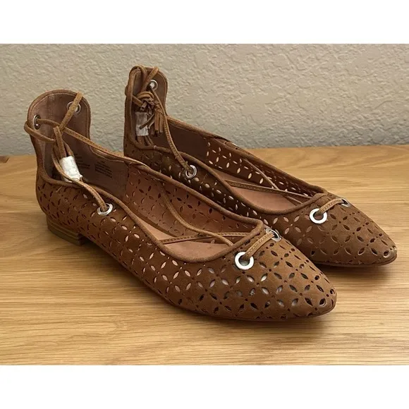 Halogen Cognac Suede Flat