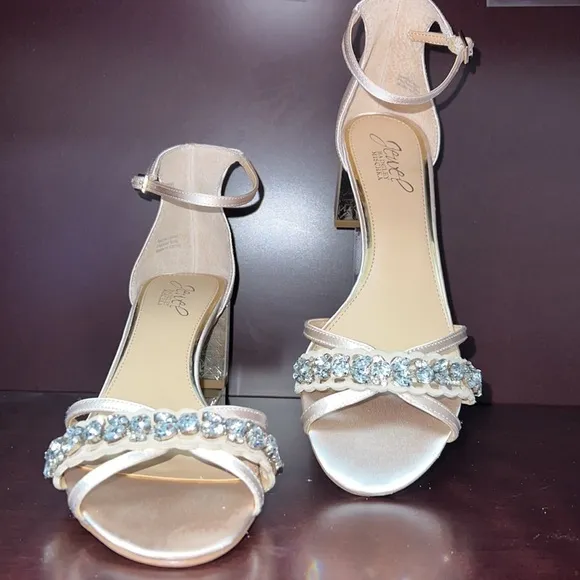 Jewel Badgley Mischka Embellished Formal Party Evening Wedding Heel Sz. 7.5