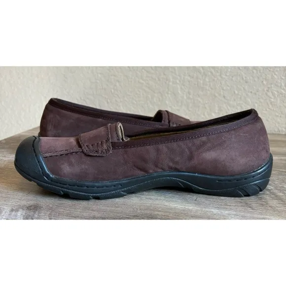 Keen Womens Suede Leather Loafer Slip On Shoes Size 9 Brown