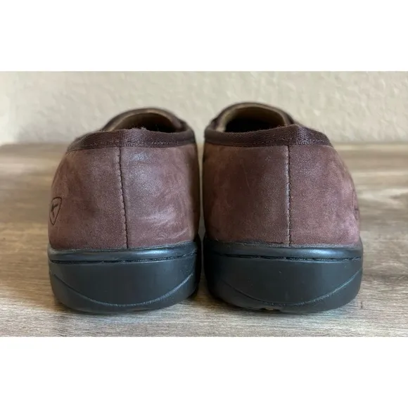 Keen Womens Suede Leather Loafer Slip On Shoes Size 9 Brown