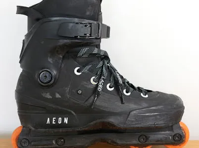 LACED APPAREL - WAXED LACES - BLACK