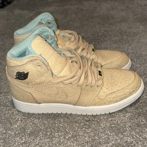 Nike Air Jordan 1 Retro High OG San Dune 6.5Y