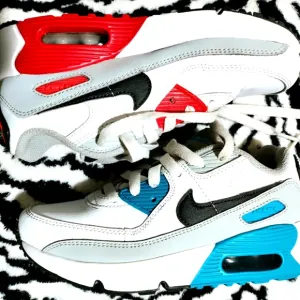 Nike Air Max 90 Chlorine Blue/Fusion Red Boys size 1