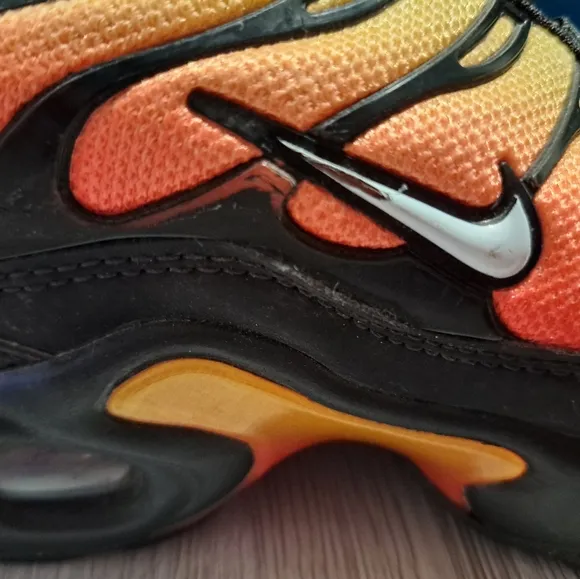 Nike Air Max Plus GS Black Orange Yellow Size 5Y AR1852-017