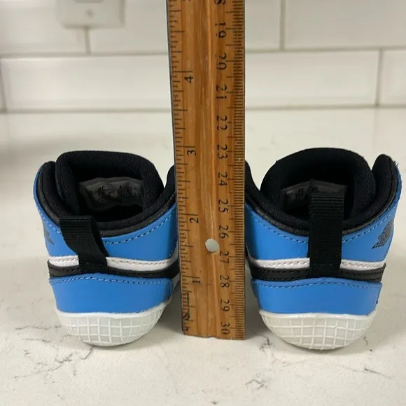 Nike Jordan 1 Crib Bootie AT3745-400 Size 2C University Blue / Black-White