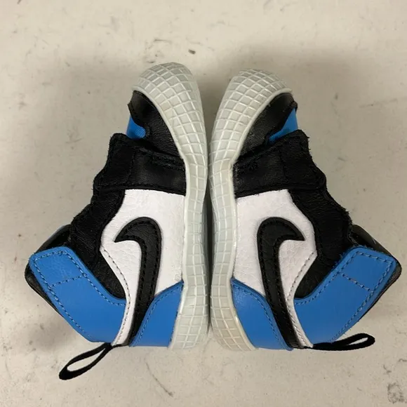 Nike Jordan 1 Crib Bootie AT3745-400 Size 2C University Blue / Black-White