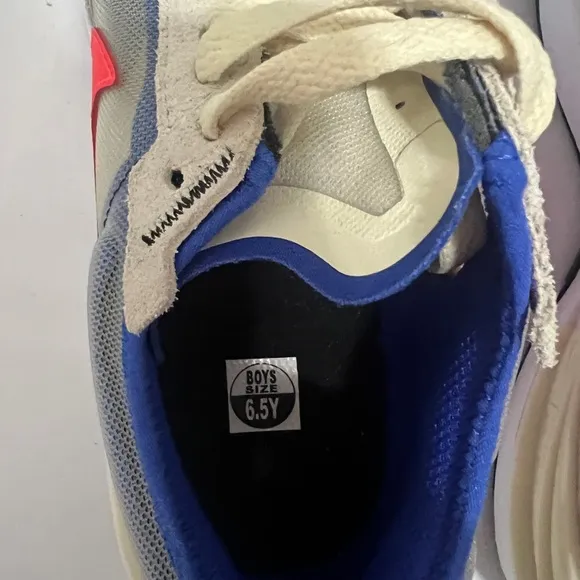 Nike Waffle One Big Kids 6.5