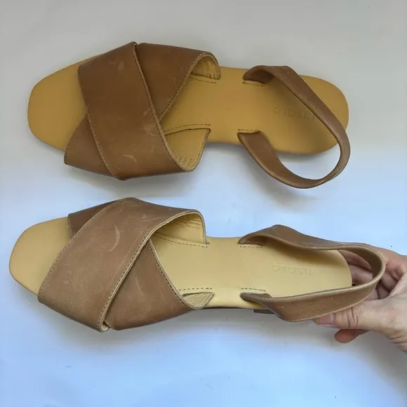 Nisolo All-Day Cross Strap Sandal In Almond Sz 9