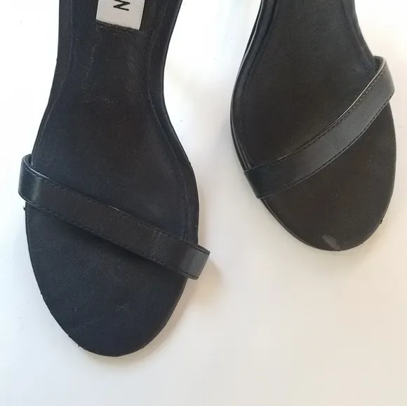 Steve Madden Real Love Black Anklestrap Open Toe heels size 6