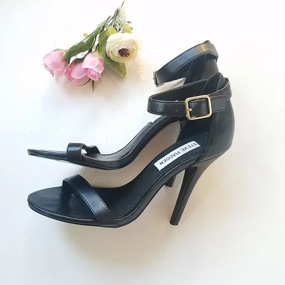 Steve Madden Real Love Black Anklestrap Open Toe heels size 6