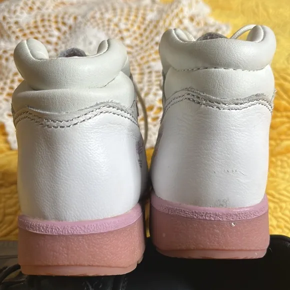 Timberland  big kid White and pink leather boot