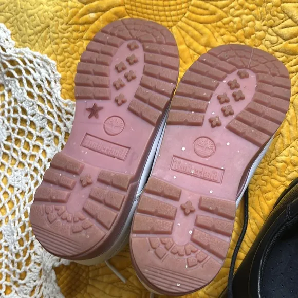 Timberland  big kid White and pink leather boot