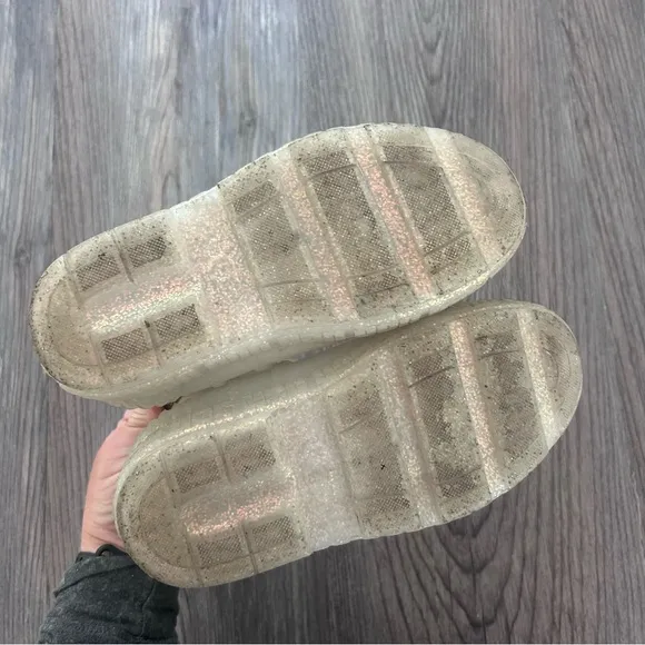 UGG rain boots girls size 1