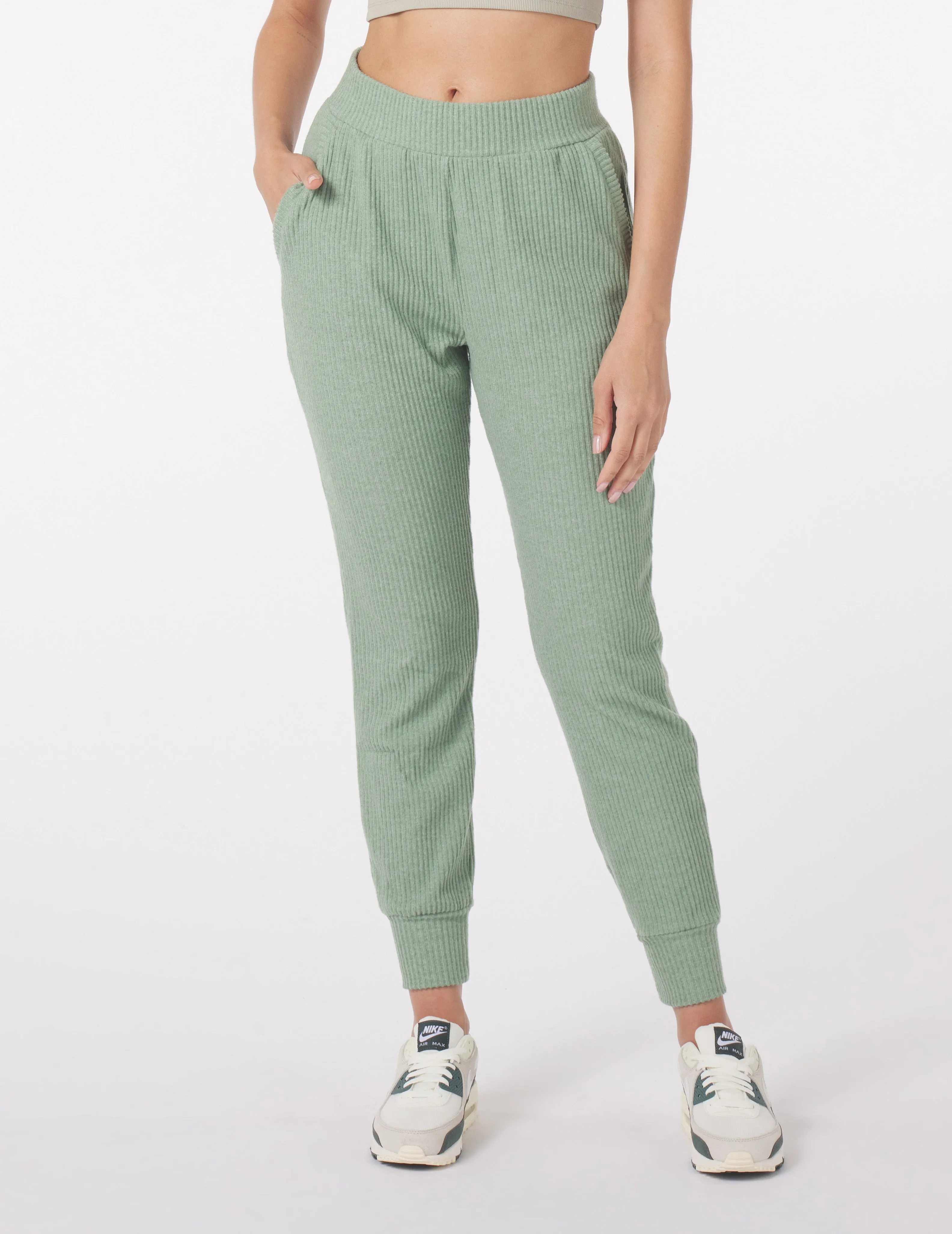 Valley 7/8 Jogger: Sage