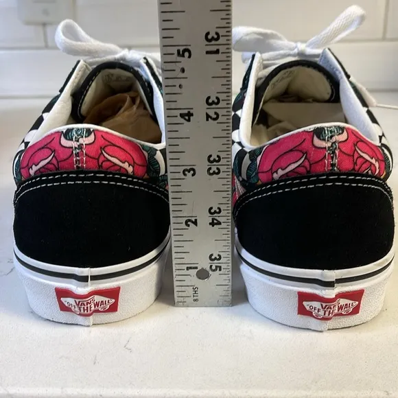 Vans Old Skool Unisex Rose Animal Check Mens Size 9.5 Women’s Size 11 Worn Once